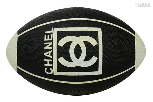 Chanel, Rubber rugby ball, Limited edition 2007, L 29