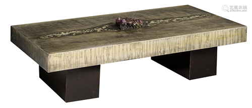 A '70s design coffee table with a central inlaid