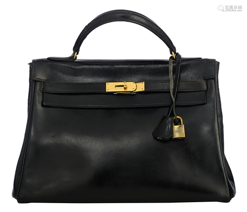 HERMÈS, Kelly Sellier 32 bag, Black box calf leather,