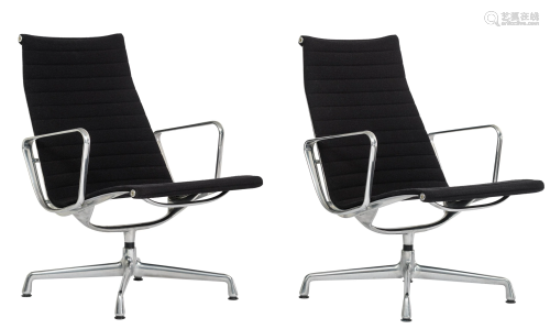 A set of two 'EA115' Eames chairs for Vitra, H 34,5 -