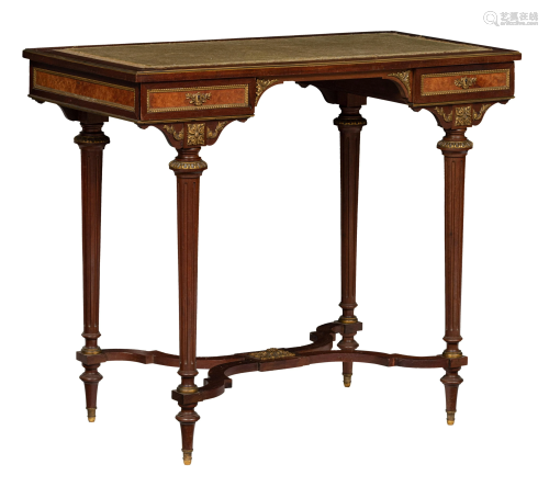A fine Louis XVI style 'bureau plat de dame', H 76,5 -