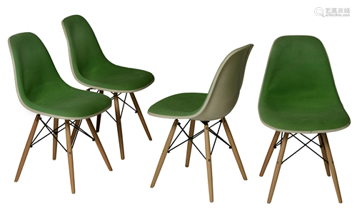 A set of four DAW Eames chairs for Herman Miller, H 80