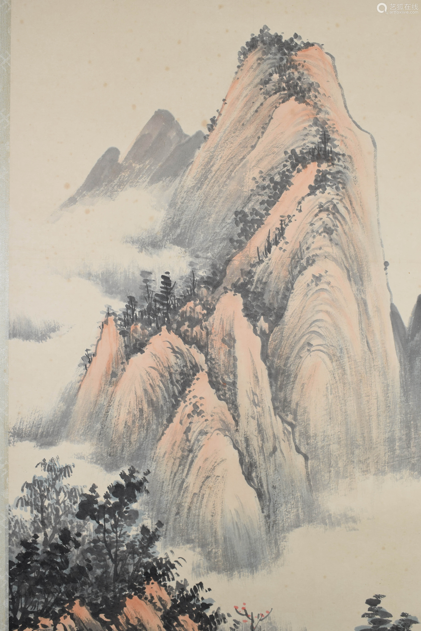 黄君璧山水立轴纸本