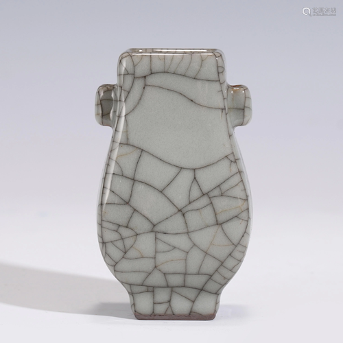 GUAN TYPE GLAZED SQUARED ZUN VASE