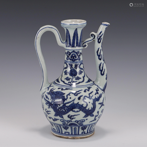 MING BLUE & WHITE DRAGON PORCELAIN EWER