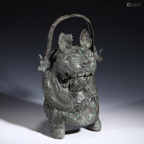 SHANG ZOOMORPHIC COVERED BRONZE CENSER