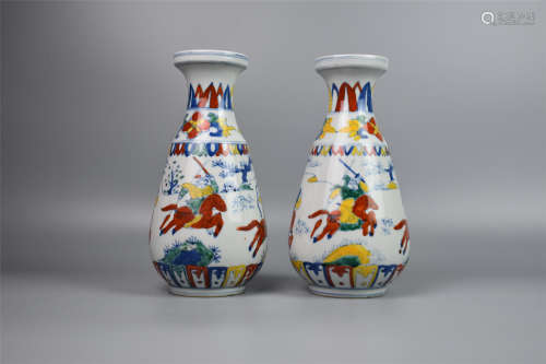 Qing Guangxu--A pair of blue and white colorful figures