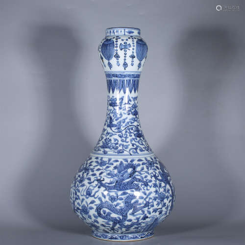 Qing-blue and white garlic bottle