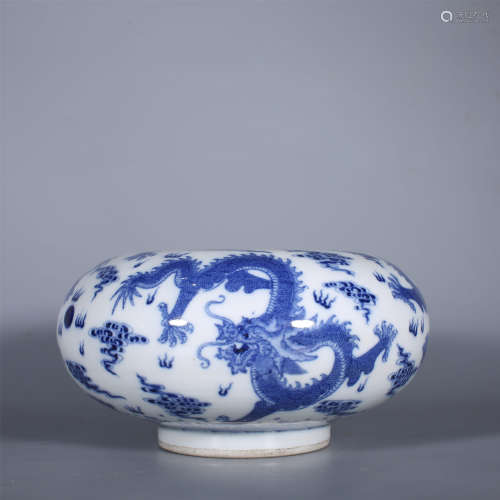Qing-Kangxi blue and white dragon pattern jar