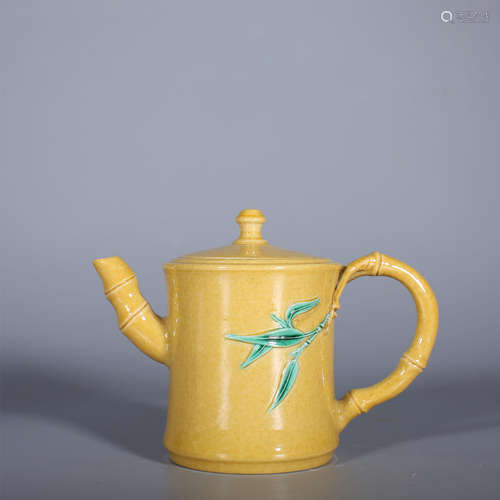 Qing Dynasty-Qianlong Yellow Glazed Ewer