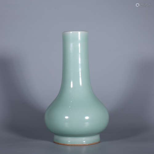 Song-Longquan Porcelain Bottle