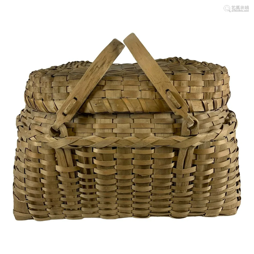 Lidded Winnebego Basket