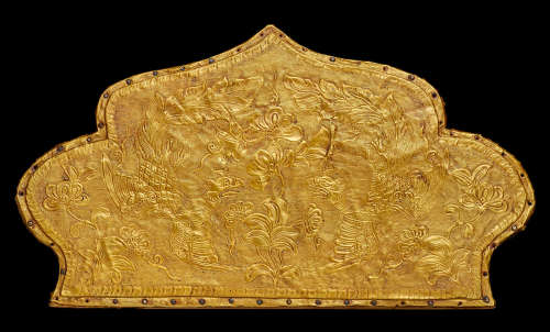 A RARE GOLD REPOUSSÉ 'PHOENIX' PANEL Liao Dynasty