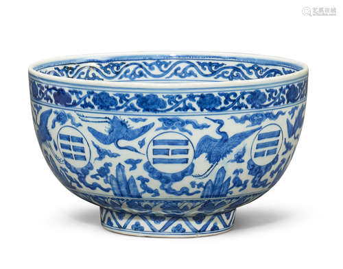 A RARE BLUE AND WHITE 'PHOENIXES AND EIGHT TRIGRAMS' BOWL Ji...