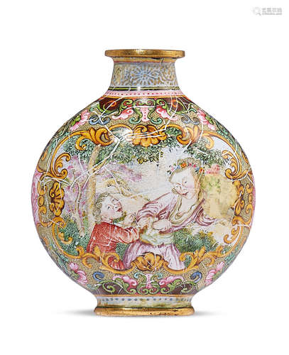 A PAINTED ENAMEL 'EUROPEAN LADY AND CHILD' SNUFF BOTTLE Qian...