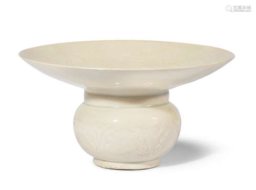 A RARE DINGYAO SPITTOON, ZHADOU Northern Song Dynasty