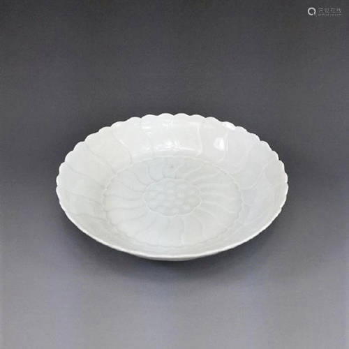 FINE CARVED FLORIFORM QINGBAI FLORAL DISH