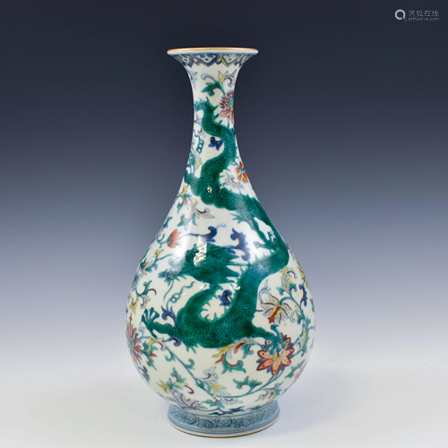 QIANLONG DOUCAI DRAGON PEAR VASE