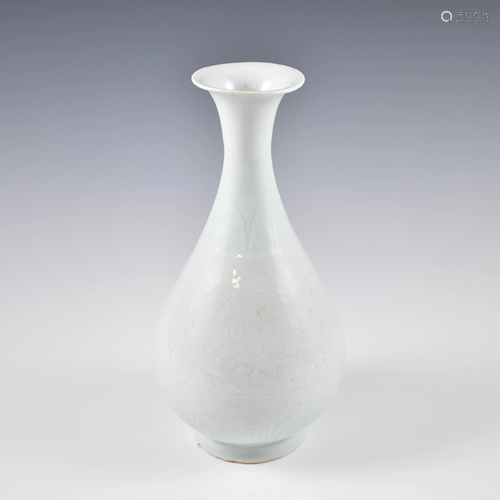 YUAN SGRAFFITTO PEAR VASE