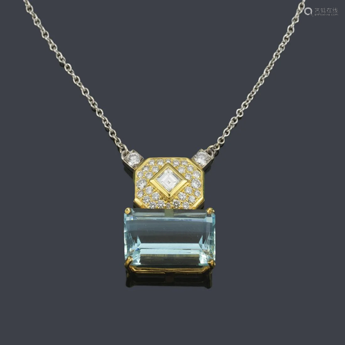 Pendant with central aquamarine of approx. 14.67 ct and