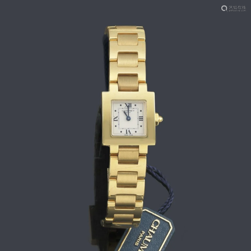 Ladies' CHAUMET with 18K yellow gold case and bracelet