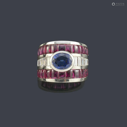 Ring with oval cut sapphire of approx. 1.63 ct with