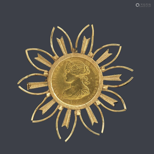 Brooch with a 100 reales gold coin in 18K yellow gold.