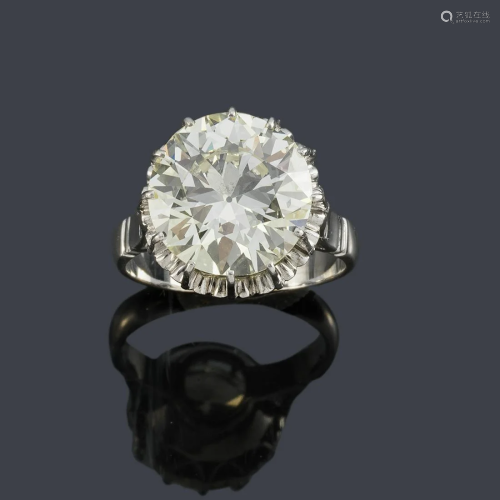Important solitaire with brilliant of 5.79 ct on 18K