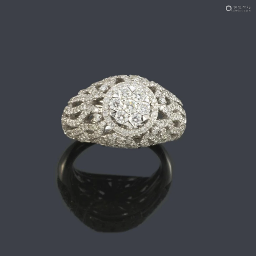 Ring with diamonds of approx. 1.37 ct set of diamonds,