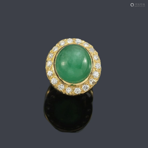 Ring with emerald in cabochon of approx. 8.00 ct with