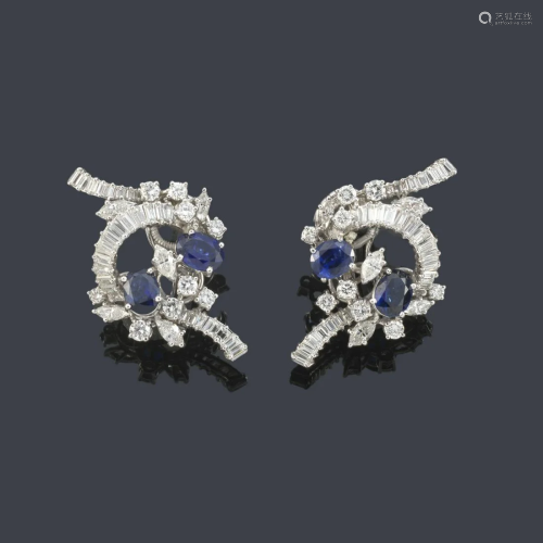 Short earrings with oval cut sapphires of approx. 1.40
