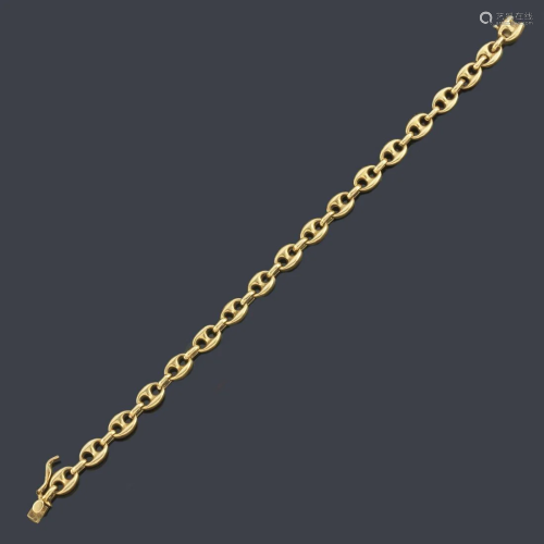 18K yellow gold calabrote link bracelet.