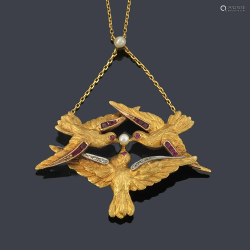 DEPOSE 'Art Nouveau' pendant with a central motif