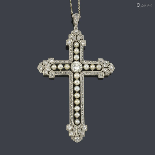 Chain with a cross made of old-cut diamonds and pearls