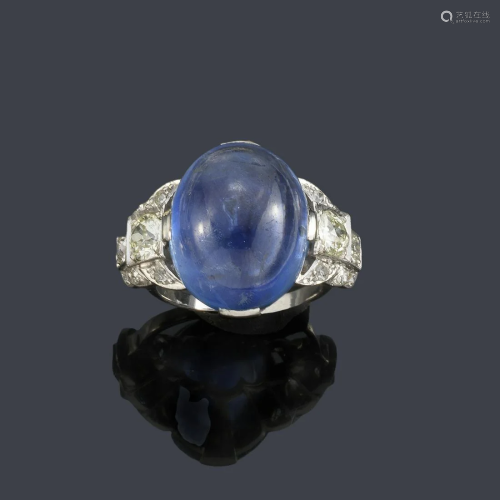Cabochon sapphire ring approx. 25.32 ct with diamonds