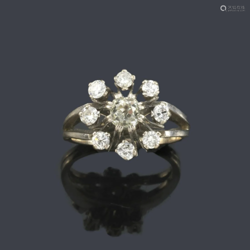 Rosette ring with old-cut diamonds of approx. 0.70 ct