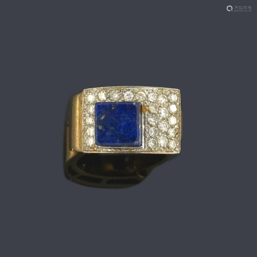 Retro ring with lapis lazuli piece on pavé