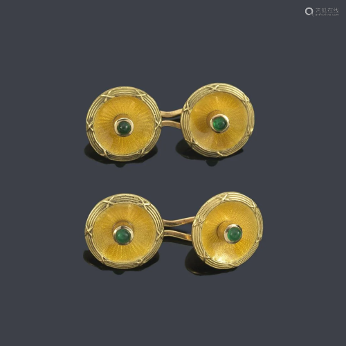 LUIS GIL Cufflinks in a circular shape with yellow