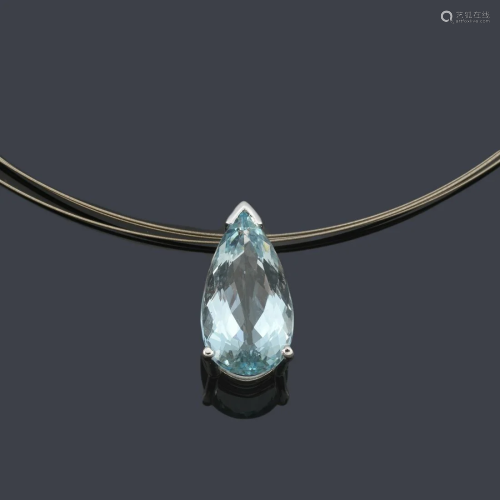 Knob cut aquamarine pendant of approx. 14.39 ct with