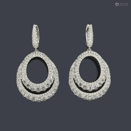 Long earrings with rose and brilliant cut diamonds of