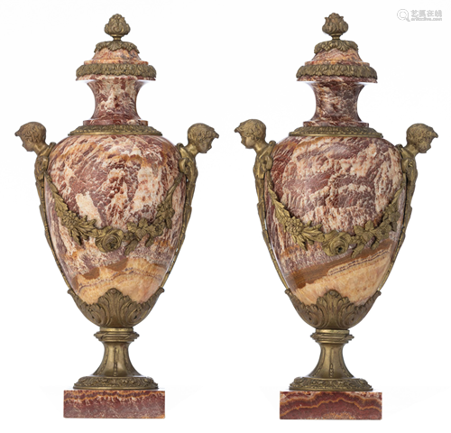 A pair of Neoclassical marble cassolettes, H 57 cm