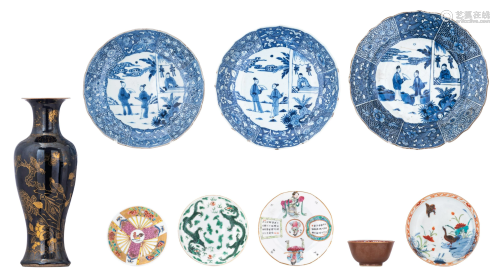 A collection of export porcelain saucers and dishes,