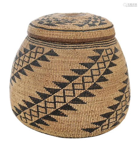 Northern California Yukok/Karok Lidded Basket