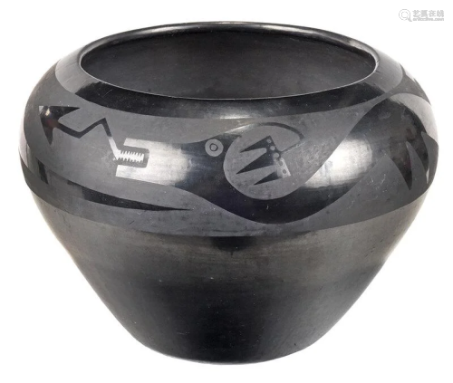 Early Maria Martinez Blackware Bowl