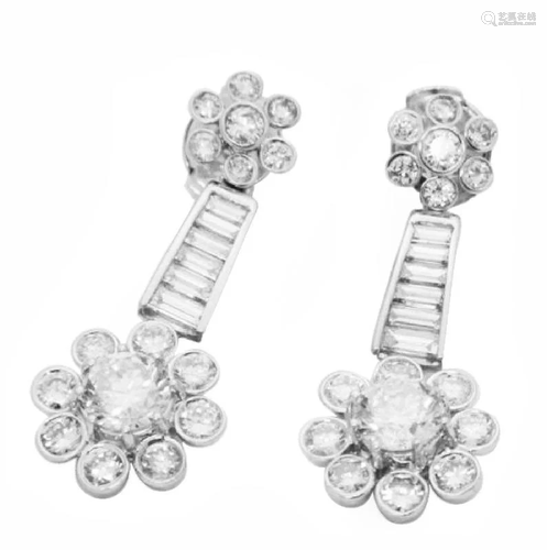 18k 4.27 TCW Diamond Drop Dangle Earrings