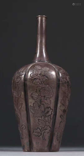 SILVER CARVED FLOWER PATTERN VASE