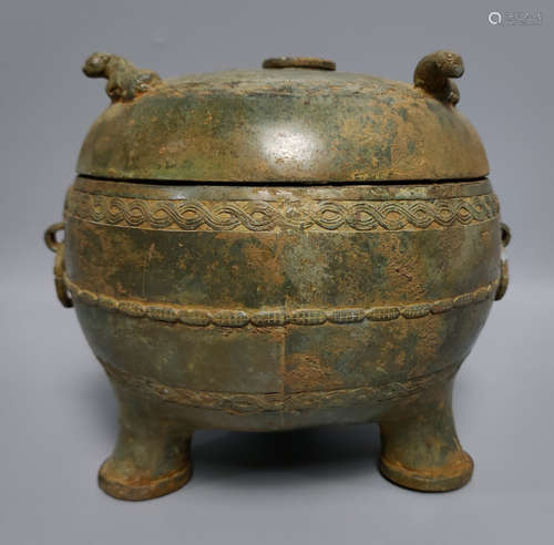 BRONZE TIGER PATTERN DING VESSEL WITH COVER