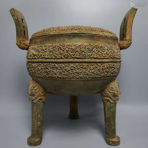 BRONZE TRIPOD DING VESSEL WITH COVER