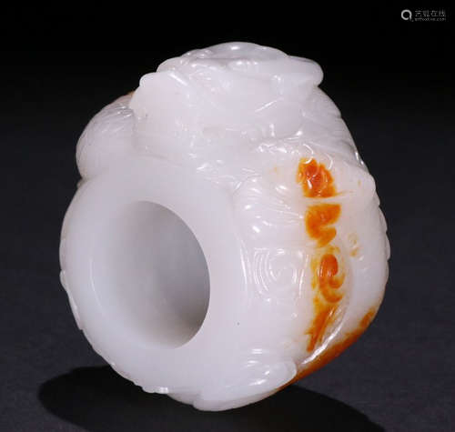 HETIAN JADE CARVED DRAGON PATTERN RING