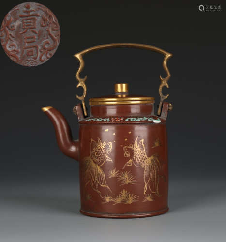 FISH PATTERN OUTLINE IN GOLD ZISHA TEAPOT